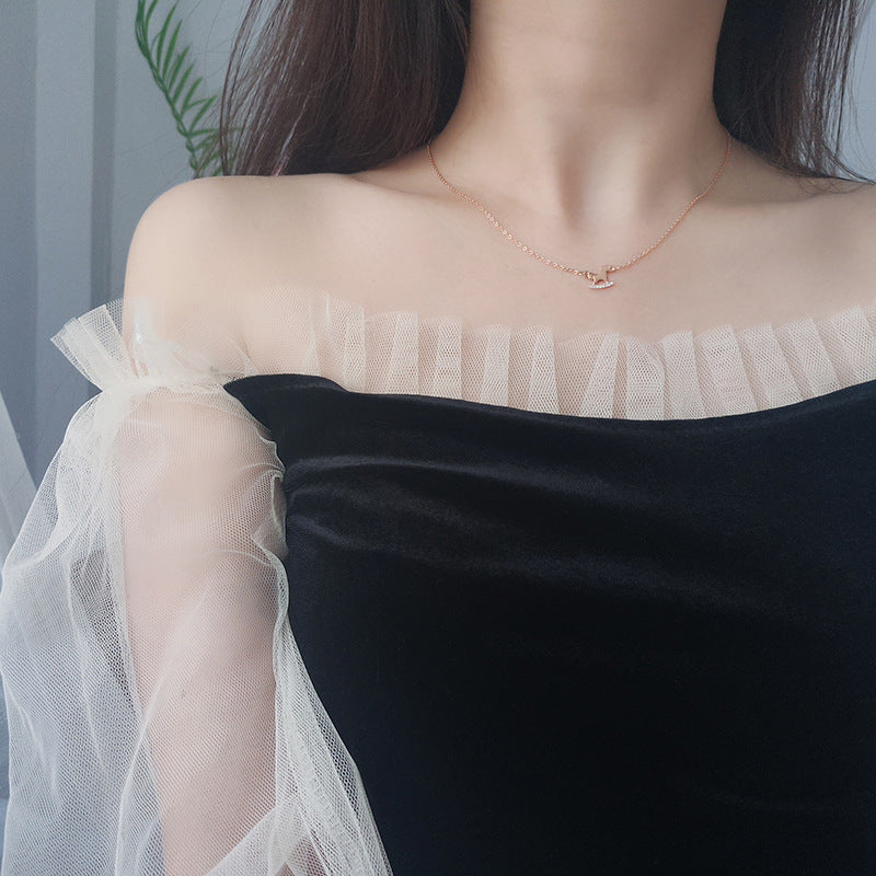 Stylische & funkelnde Schaukelpferd-Kette für Kinder und Erwachsene 